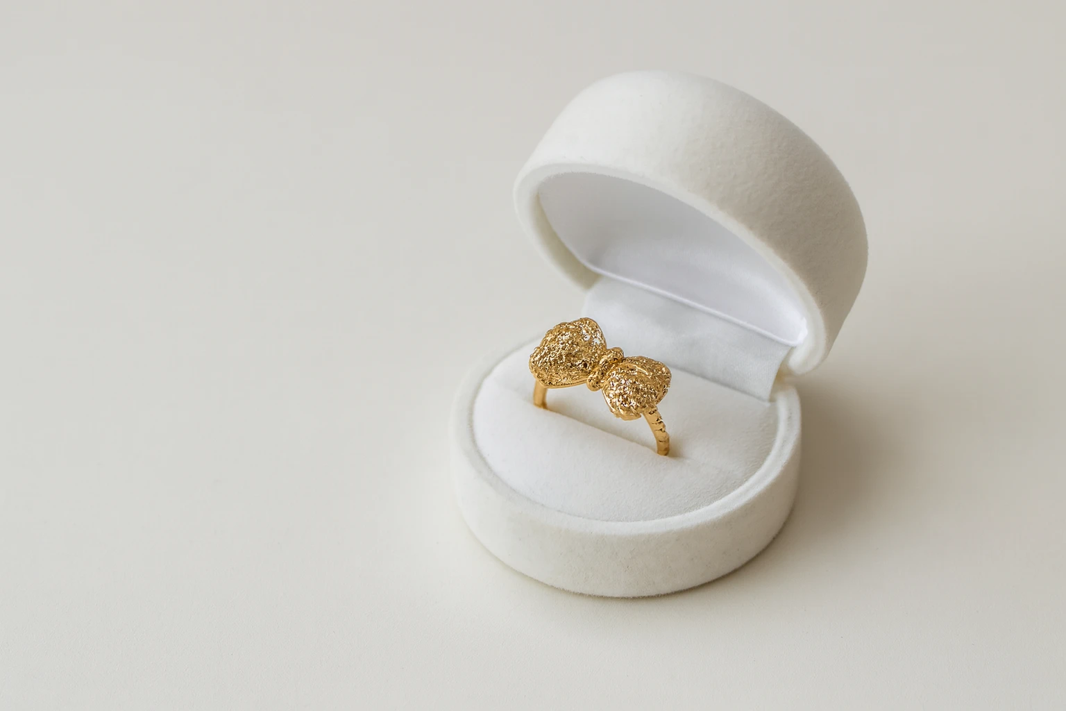 انگشتر طرح پاپیون طلا